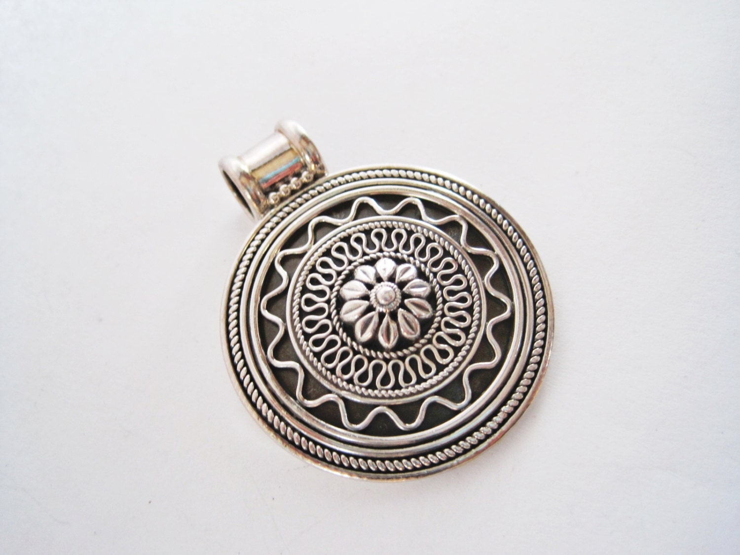 Indian Pendant Vintage Round Circular Sterling Silver