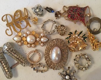 SALE! Rhinestone Craft Jewelry lot 908