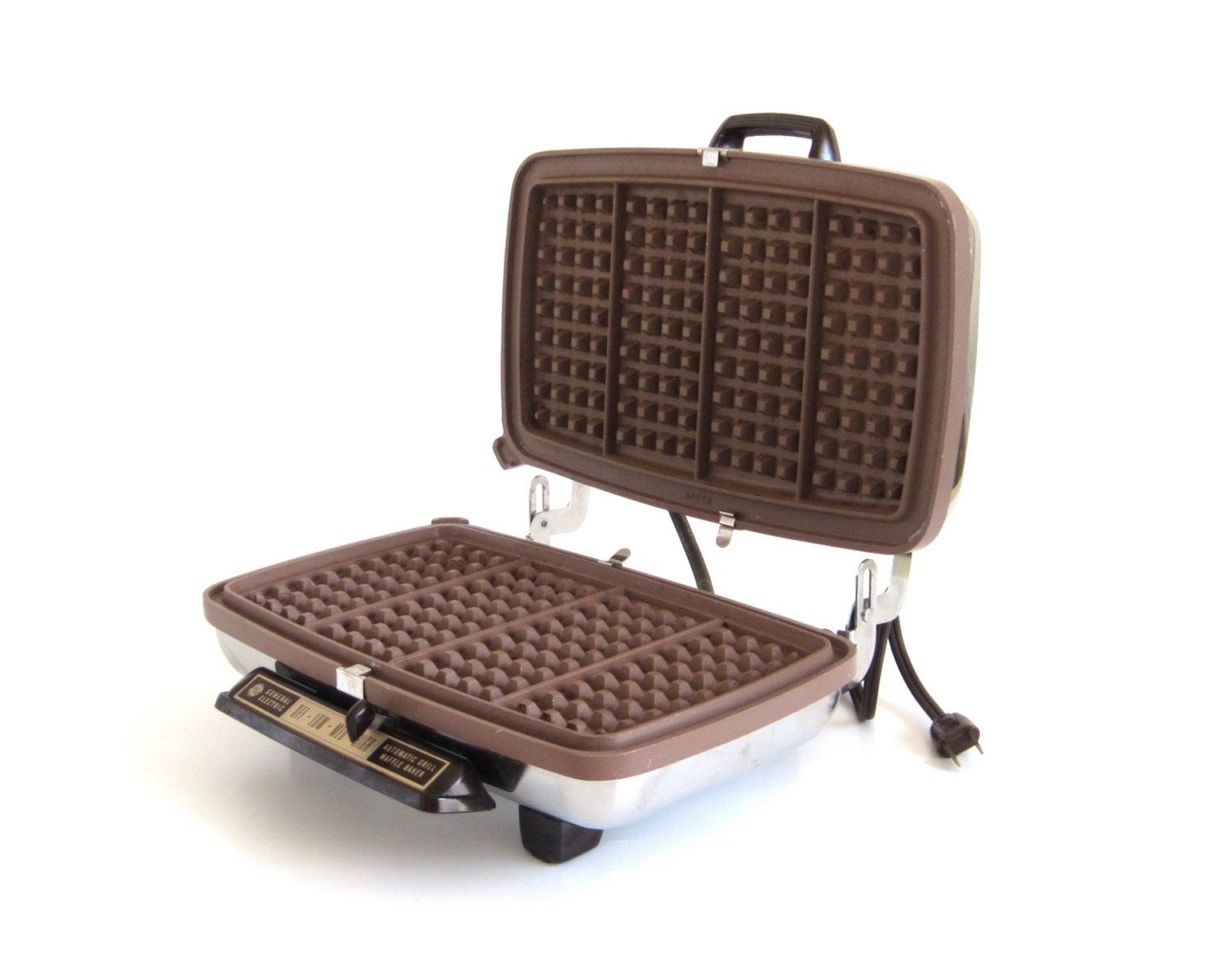 GE Waffle Iron Grill 14G44T Vintage Chrome automatic waffle