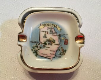 Georgia Souvenir Ashtray Set - Kenmar. Made in Japan