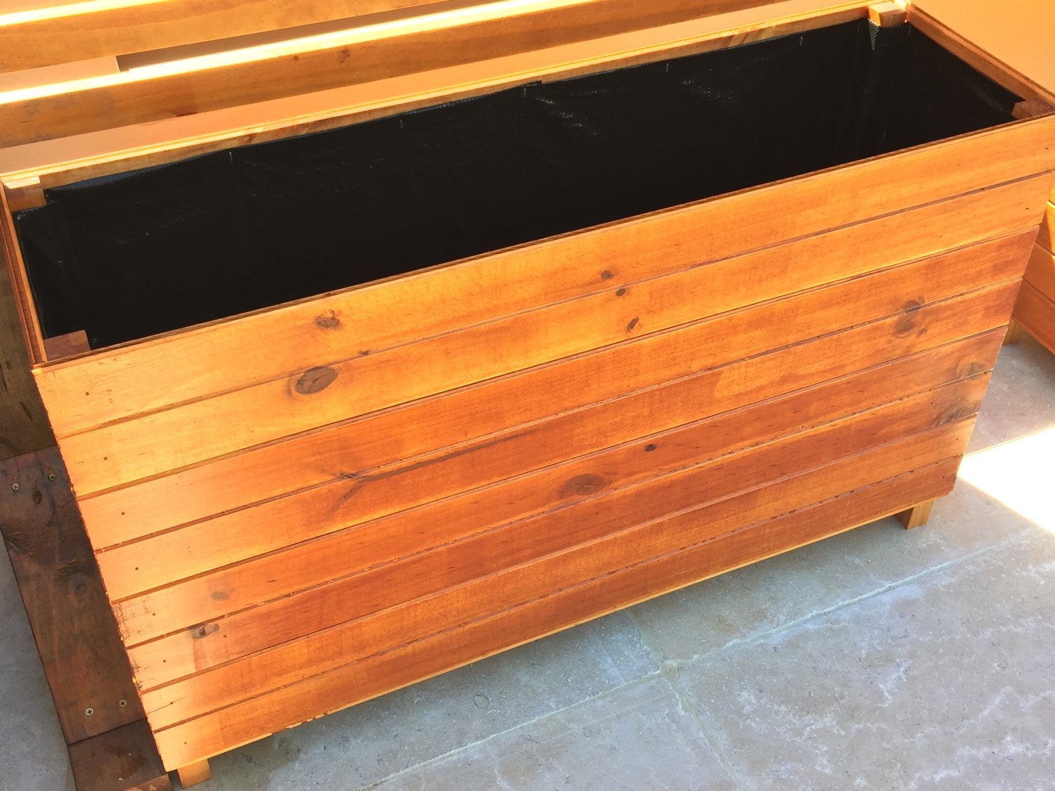 Slimline Timber Garden Planter Box for balconies by TEDandCOOKS