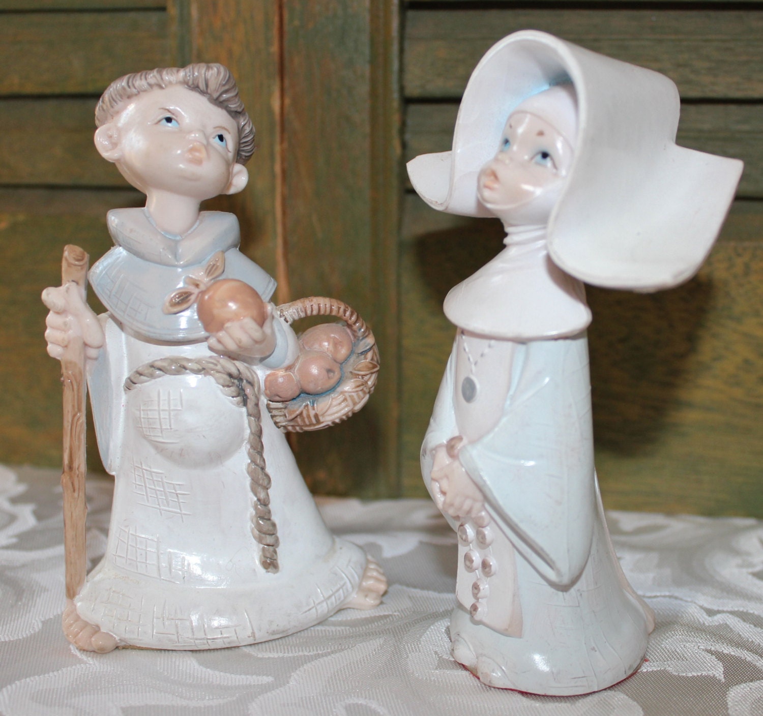 Vintage Depose Italy Fontanini Pair of Catholic Nun Figurines
