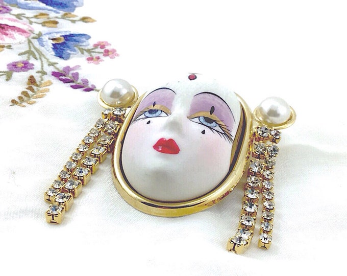 Amazing Vintage Porcelain Face Brooch with rhinestones, Art Form Jewelry. Beautiful Face. Mime. Red Lips. Art Deco Style Face.