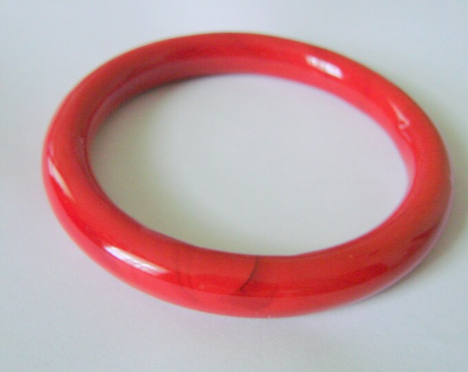Vintage Tomato Red Glass Bangle / Variegated Black & Red / Jewelry / Jewellery