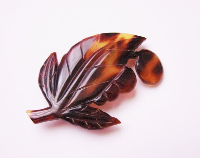 Vintage Carved Tortoiseshell Lucite Leaf Brooch / Jewelry / Jewellery