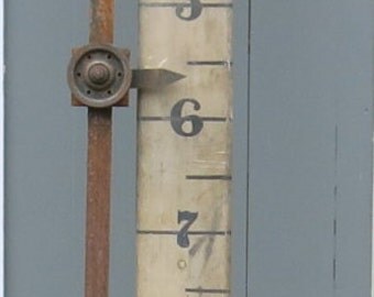 Antique Water Tank Gauge