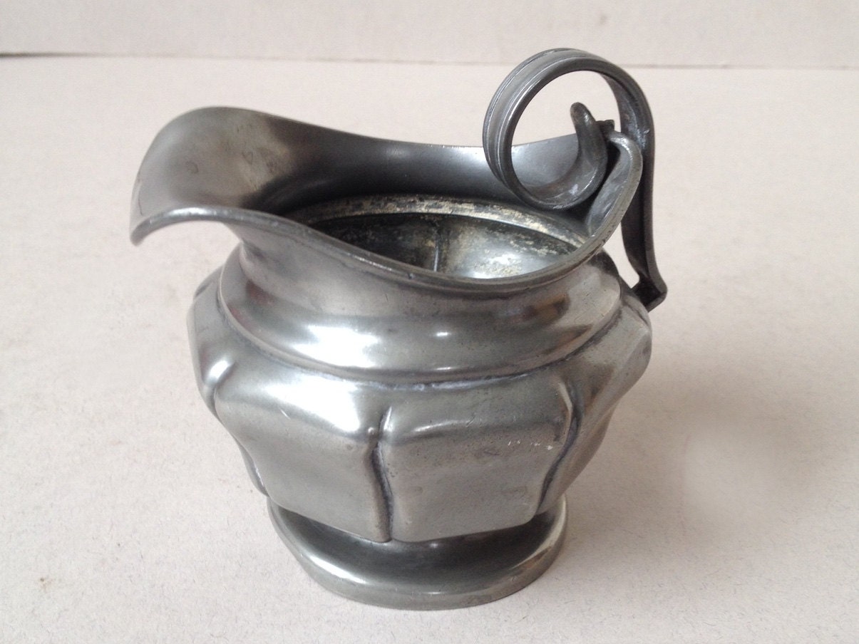 Antique Victorian pewter jug I Vickers pewter pitcher Circa