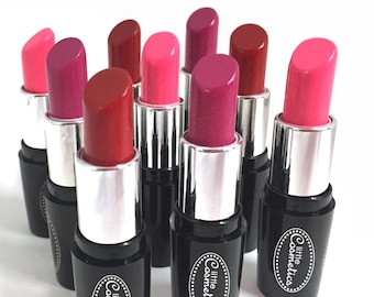 One Classic Wooden Pretend Lipstick