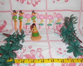 Hawaiian Luau Cake Decorating Set-Mini Hula Girl