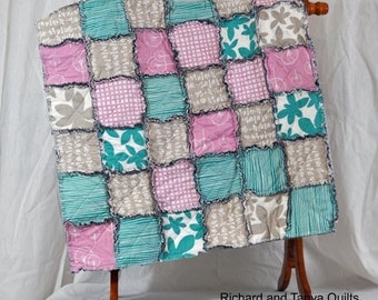 Diagonal Baby Quilt pattern 39 inches by 49 inches from RichardQuilts on Etsy Studio