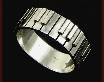 Piano Ring - Pianist - keyboard player (small) Sterling silver 925