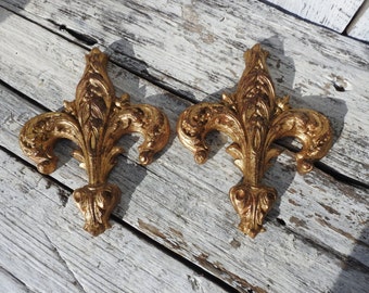 Antique Vintage Florentine Wooden Carved Wall Fleur De Lis Hanging Italy Italian Gold Florentia Pair