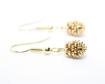 Fall Earrings, Pine Cone Earrings, Gold Pine Cone, Gold Jewellery, Autumn Earrings, Gift for Her, Birthday Gift, Sister Gift, Cute Earrings