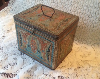 Free Shipping Uneeda Ornate Antique Biscuit Tin with Latch National Biscuit Company