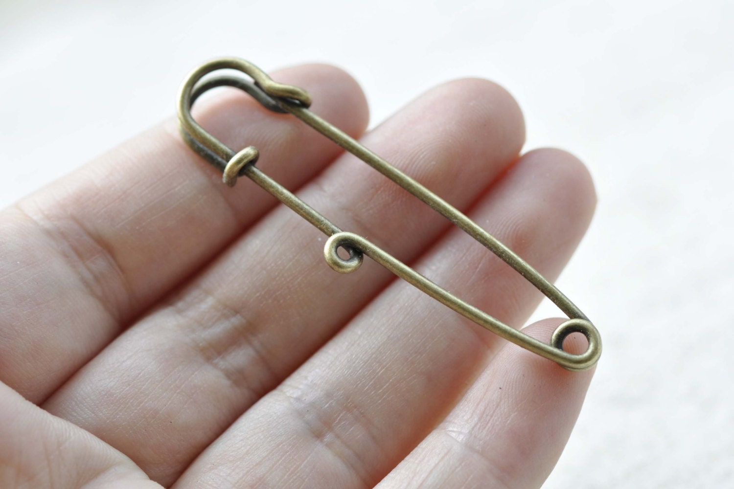 10 pcs antique bronze one loop kilt pin safety pins broochs 10x58mm a3875 from verycharms on 10 pcs antique bronze one loop kilt pin safety pins broochs 10 pcs antique bronze one loop kilt pin safety pins broochs 10x58mm a3875 from verycharms on 10 pcs antique bronze one loop kilt pin safety pins broochs