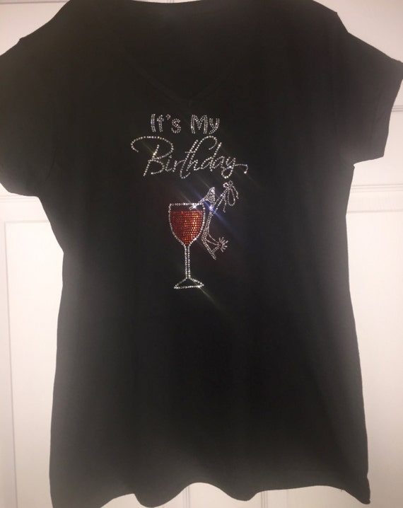 shirt with wine glass and santa hat