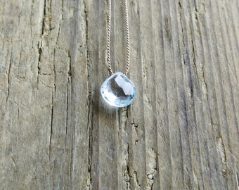 Aquamarine necklace. Minimalist aquamarine necklace with a small faceted aquamarine briolette. Everyday necklace. March Birthstone.