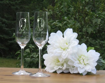 Penguin Crystal Champagne Glasses / Soul Mates / Set of 2 / Engraved Champagne Flutes / Toasting Glass / Wedding Glasses