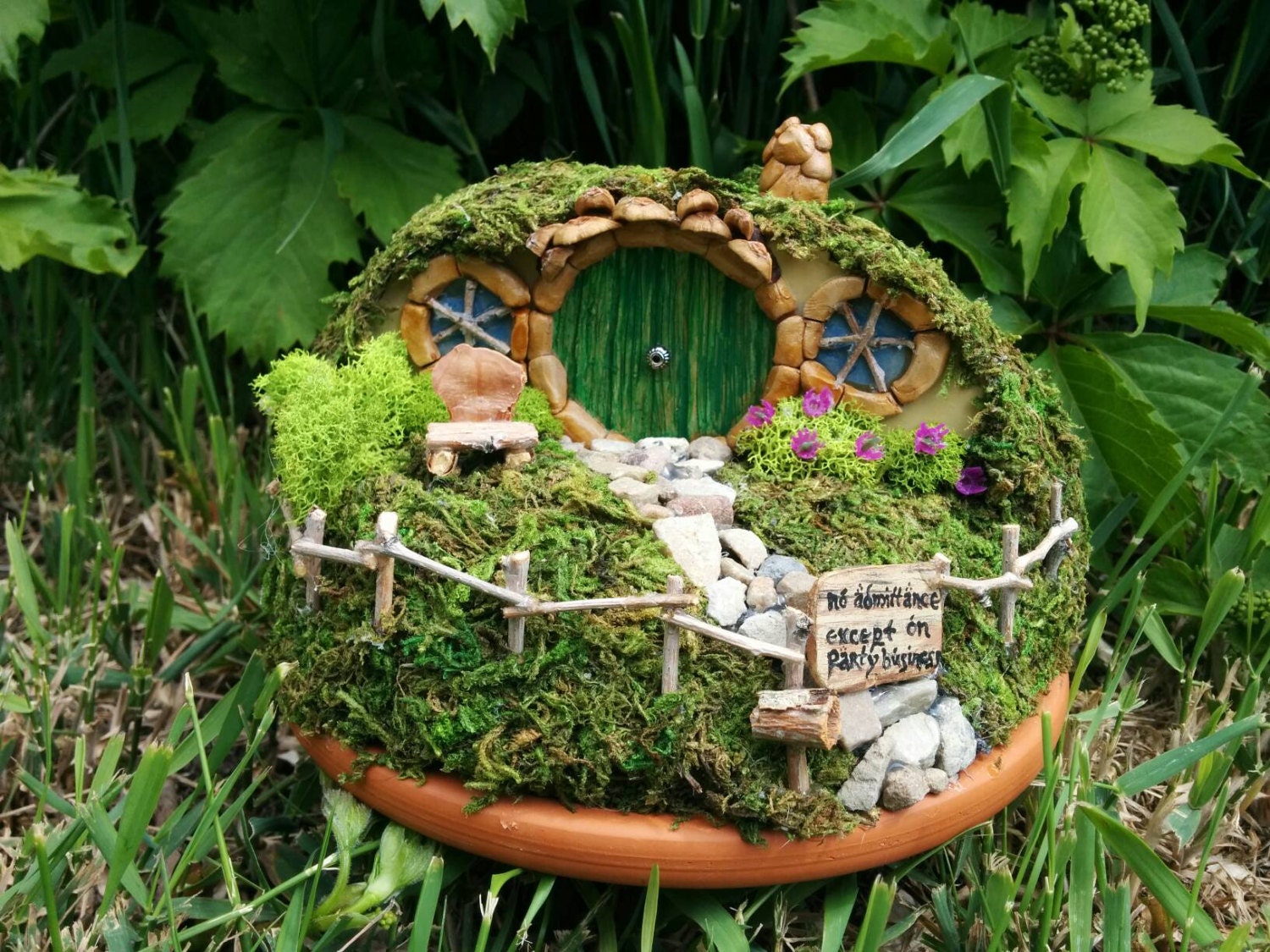Bag End Hobbit Hole Garden Decor