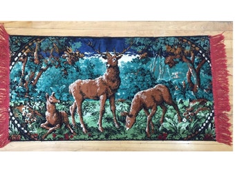 Vintage Deer Tapestry Wall Hanging / Vintage Small Deer Rug / Vintage Deer Tapestry Wall Art / Vintage Deer Tapestry Rug / Outdoor Art