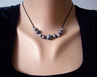 Pearl choker Leather choker Gift for wife Labradorite Pearl necklace For her Simple necklace Leather pearl choker Minimalist Black necklace