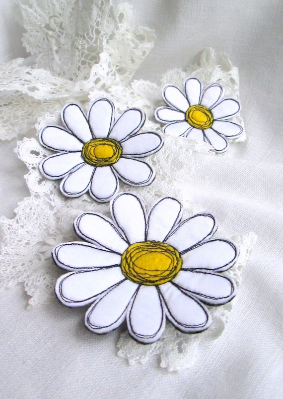 3 in 1. Brooch White Camomiles  Textile Art Felt Brooch.Free Hand Machine Embroided Brooch Pin. Spring Celebrations. Idea for Gift. Set