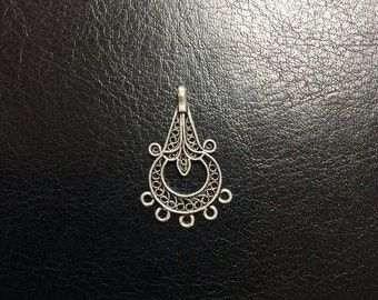 Antiqued Sterling Silver Fleur de Lis Chandelier Pendant Finding, 6 Loops, 26x17mm