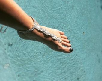 Bridal Foot Jewelry, Rhinestone Barefoot Sandals, Silver Foot Jewelry, Beach Wedding Barefoot Sandals