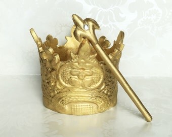 Fondant Gold Crown Cake Topper. Prince Crown Cake Topper. 1st birthday Cake Topper. Crown Cake Topper. Baby Shower Cake Top. Fondant Crown