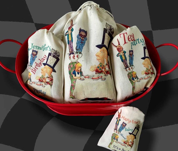 Alice in Wonderland Birthday Party Favor Bags | Birthday Wikii