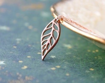 Rose Gold Leaf Necklace, Rose Gold Pendant Necklace, Dainty Rose Gold Bridesmaid Jewelry, 18k Rose Gold Vermeil Jewelry, Wife Gift for Women