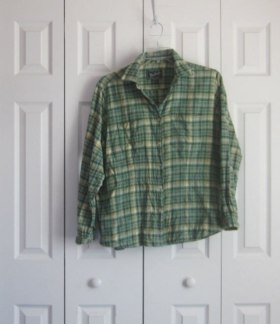 green and black plaid flannel shirt womens
