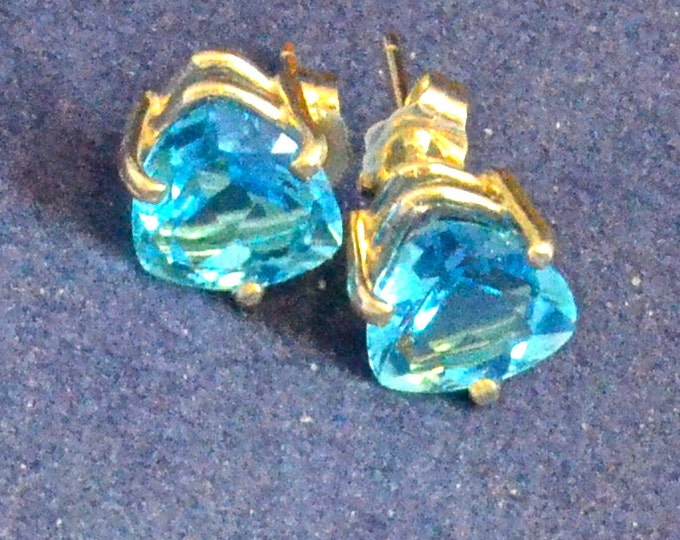 Siss Blue Topaz, 9mm Trillion, Natural, Set in Sterling Silver E977