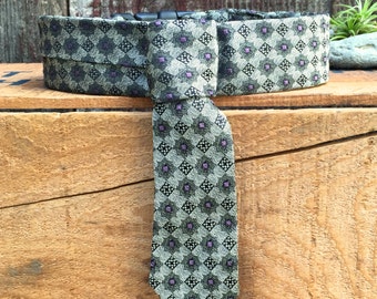 Vintage Tie Collar - Classic - Med/Large