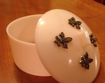 Vintage Pink Embellished Plastic Powder Box