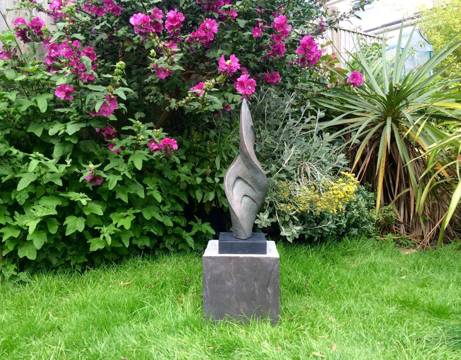 Twist, Garden sculpture, Indoor sculpture, contemporary sculpture