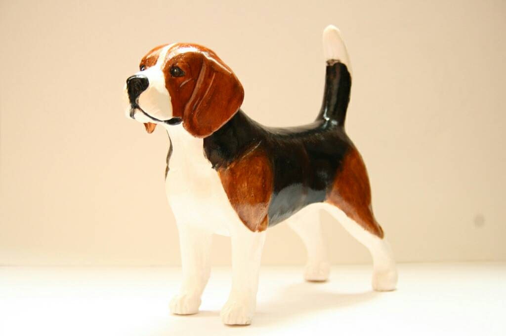 Beagle statue figurine handmade of ceramic by RussianArtDogs