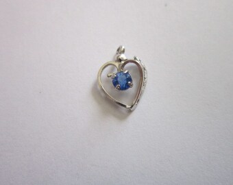 Vintage White Gold & Blue Sapphire Necklace Pendant