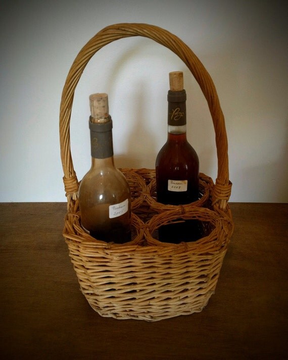 Wickerwork Wine Bottle Carrier Vintage by UneChoseFrancaise