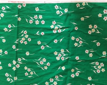 Vintage 1960s Kelly Green Cotton Floral Fabric — 84" x 45"