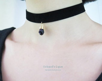 Velvet choker/Black velvet choker /Choker/Black choker/Jet cubic charm necklace/Feminine choker/Sexy choker/Feminine necklace/Short necklace