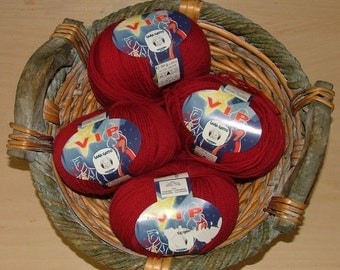 Lana Gatto VIP Yarn Made in Italy Color No 12246 Lot No 90421 Red Scarlet Christmas Red Crochet Knit