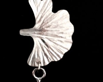 Semi rigid gingko bracelet