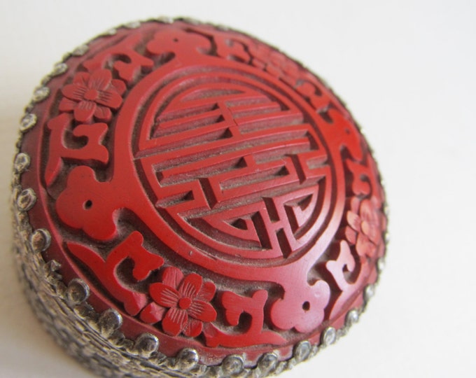 Cinnabar lidded Chinese patch box, rouge pot, jewelry trinket travel box, jewelry storage home decor