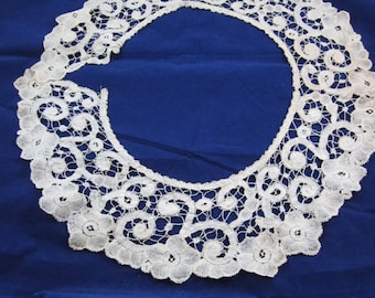 1900s Antique/Vintage Circular Hand Made Lace Trim 40" long 5" wide