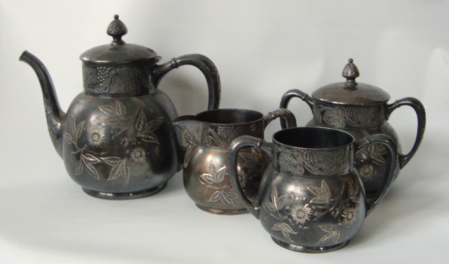 Victorian Aesthetic Pairpoint Tea Set 4X Silver plate 4 pcs