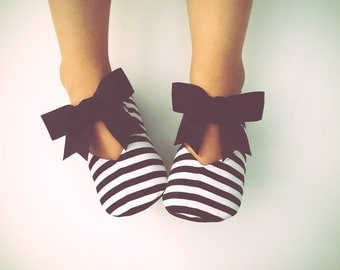 Baby Girl Shoes Toddler Girl Shoes Soft Sole Shoes Black and White Stripes Flower Girl Shoes Wedding Shoes Black Shoes Infant Shoes- Belle