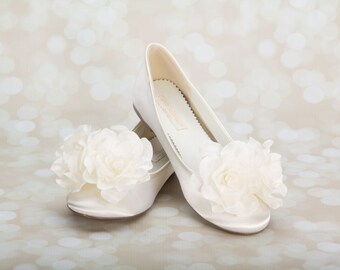 green flat wedding shoes