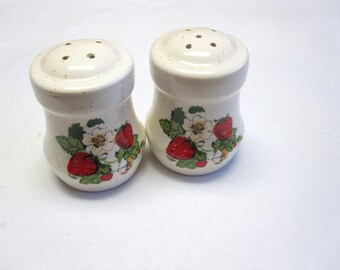 Strawberry Salt N Pepper Shakers Oatmeal Stoneware