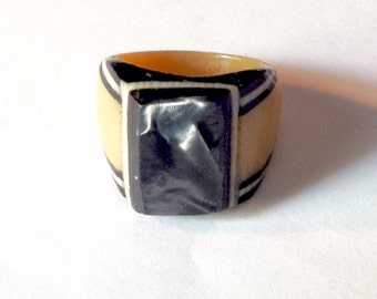 Vintage 30s 40s Bob Dodd bakelite celluloid folk art prison ring size 7